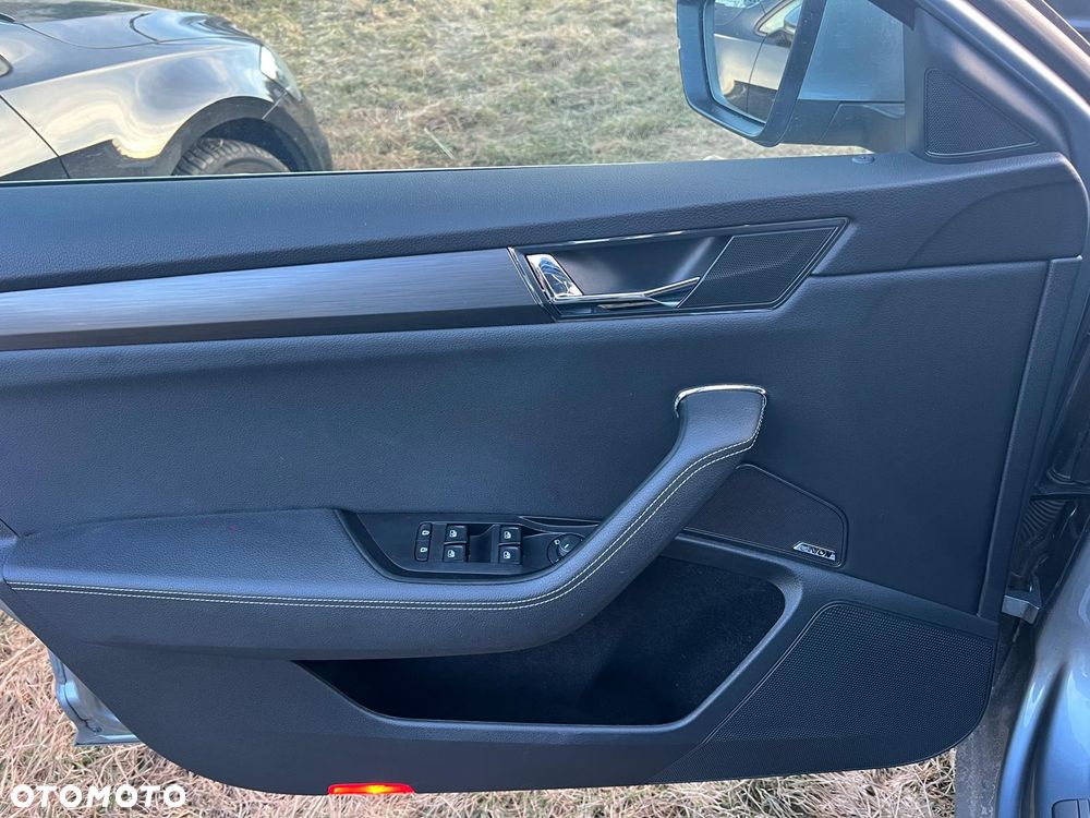 Skoda Superb 2.0 TDI 4x4 Style DSG - 25