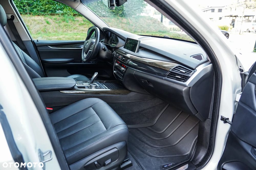 BMW X5 xDrive35i M Sport Edition - 8