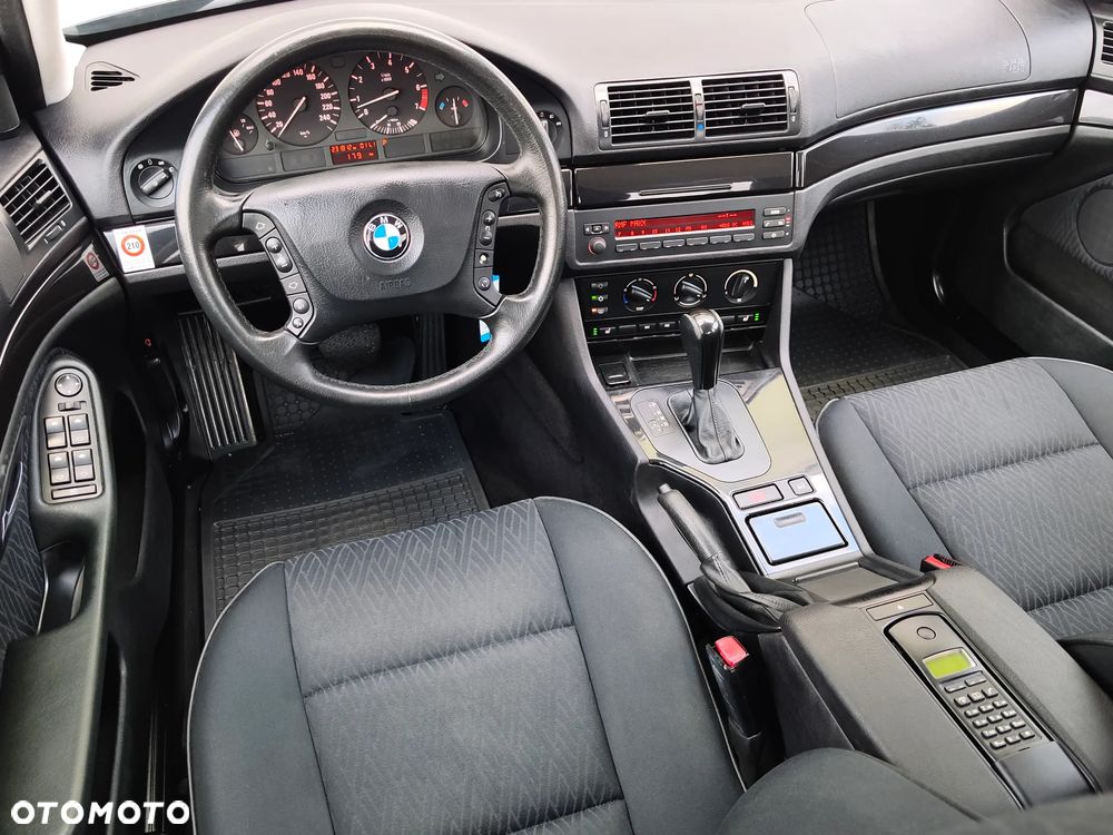 BMW Seria 5 - 26