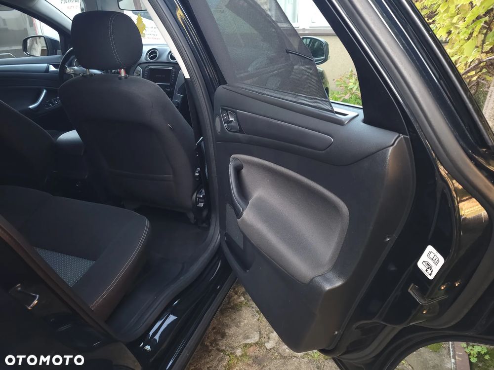 Ford Mondeo 2.0 TDCi Trend - 32