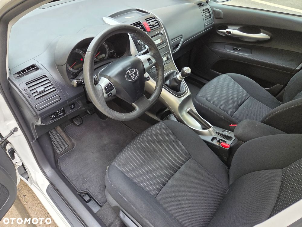 Toyota Auris 1.6 Dynamic - 14