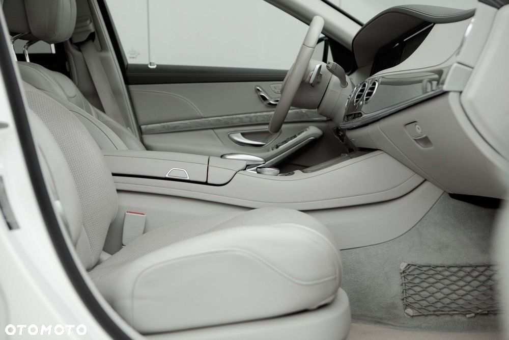 Mercedes-Benz Klasa S 500 4-Matic 7G-TRONIC - 28