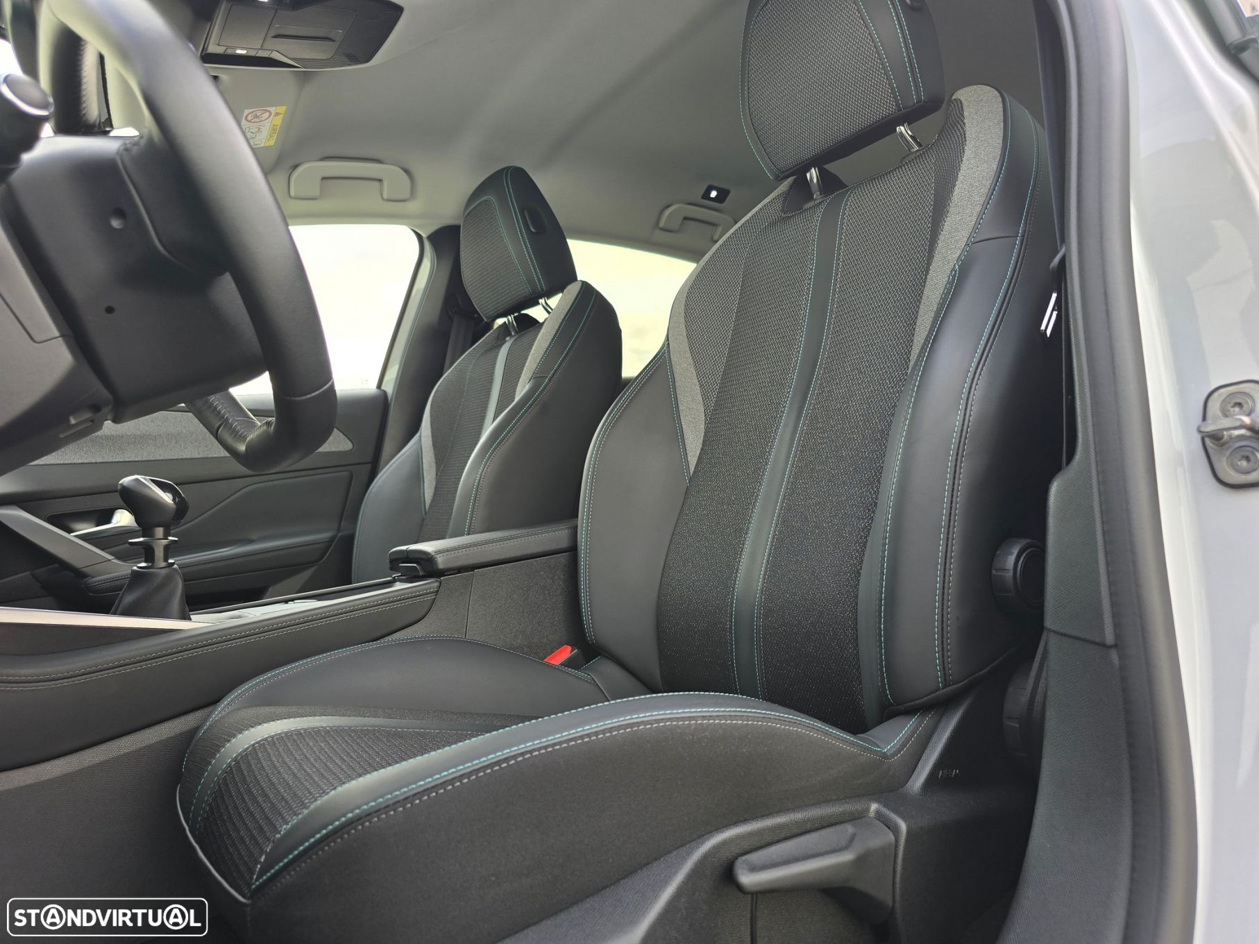 Peugeot 308 1.2 PureTech Allure Pack - 15