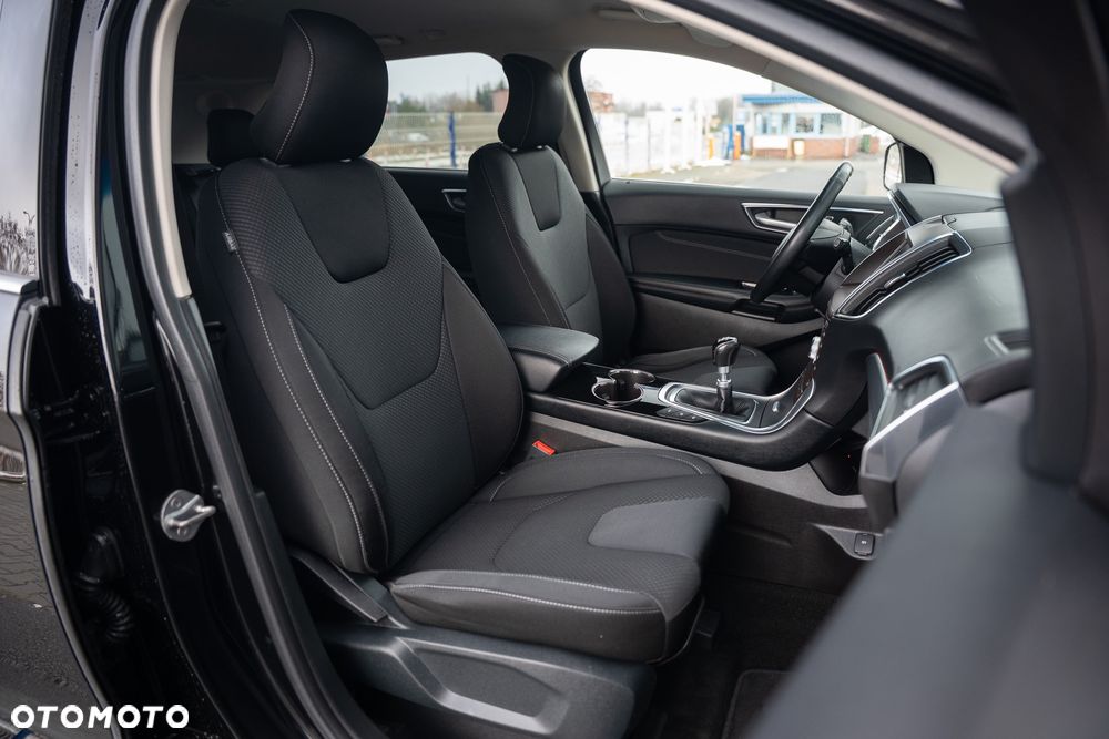 Ford Edge 2.0 TDCi 4x4 Titanium - 24