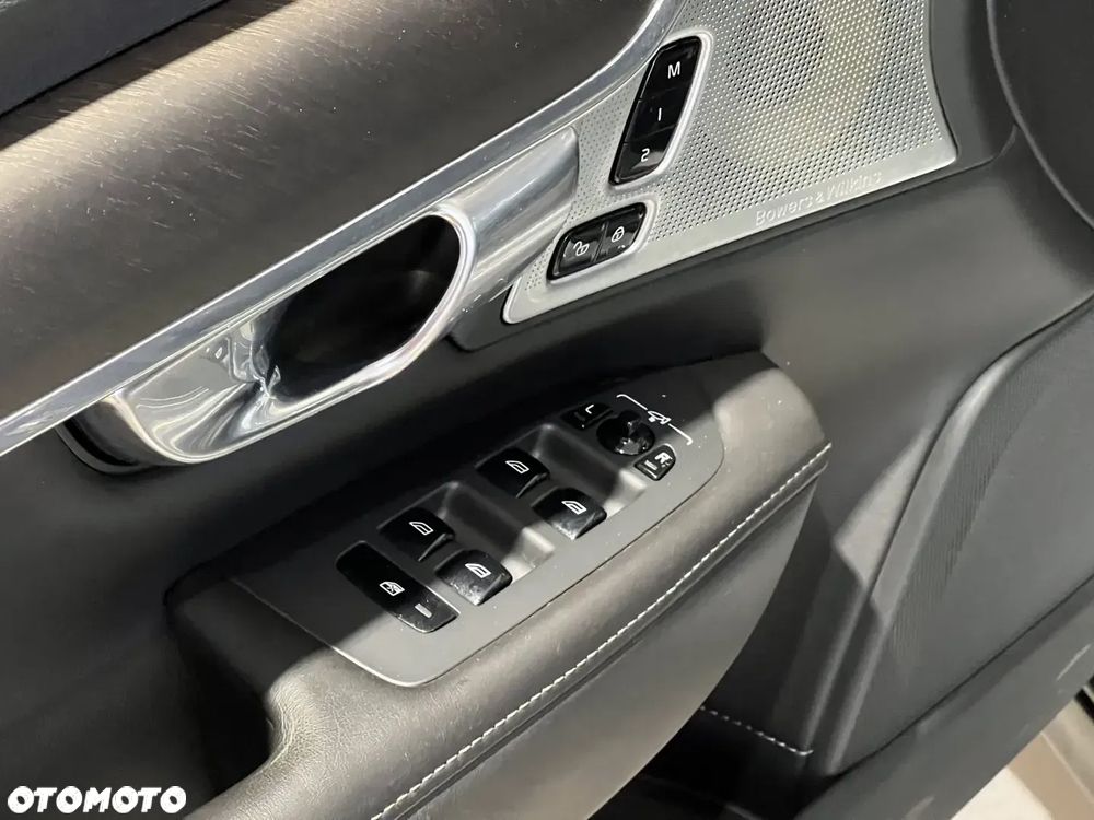Volvo V90 Cross Country D5 AWD Geartronic - 11