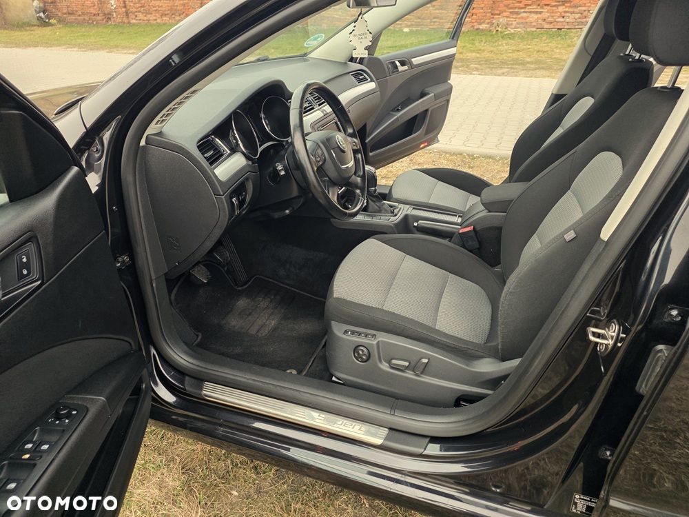 Skoda Superb 1.8 TSI Active - 11