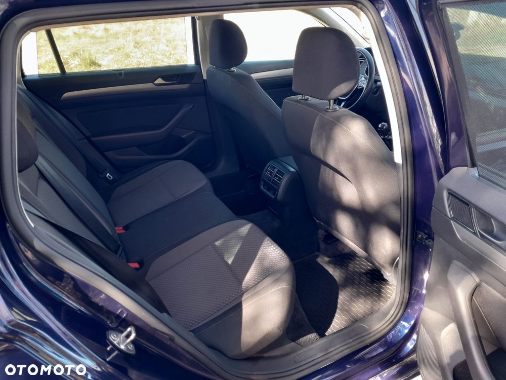 Volkswagen Passat - 23