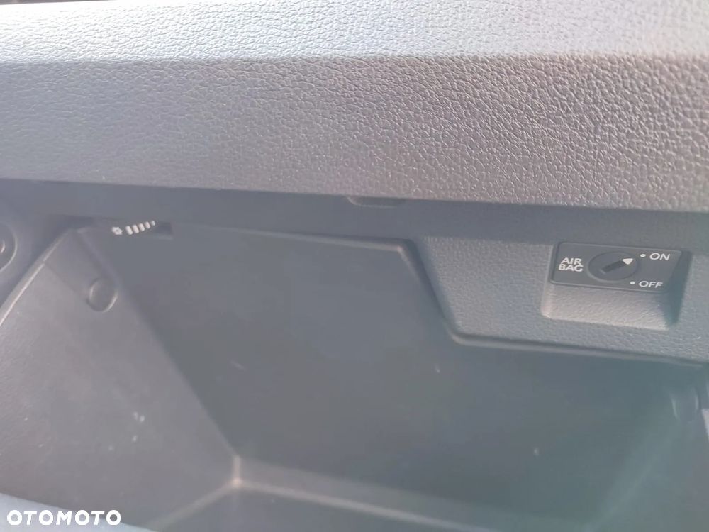 Volkswagen CADDY - 23