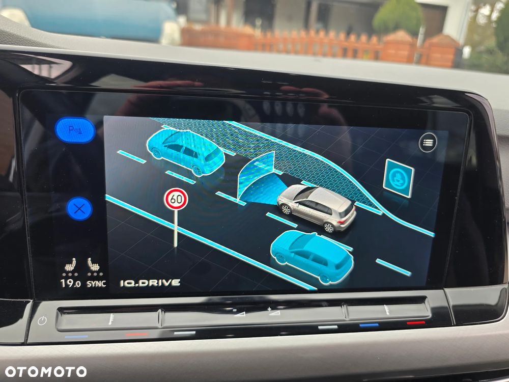 Volkswagen Golf - 32