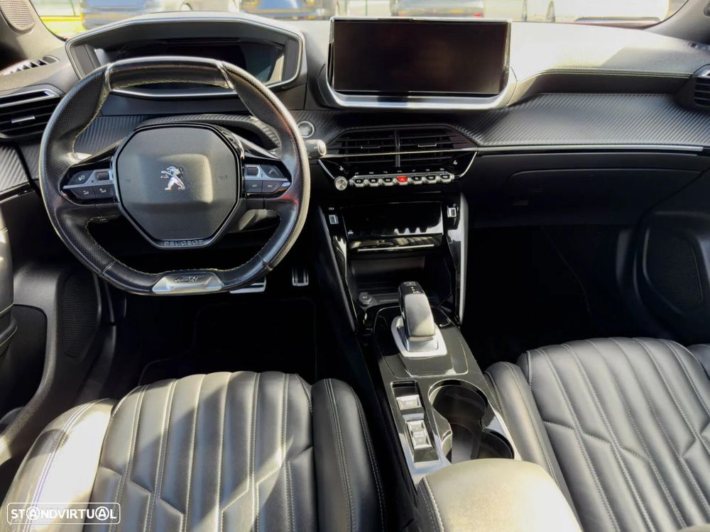 Peugeot e-2008 GT Pack - 9