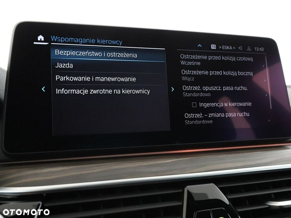 BMW Seria 5 530e xDrive Luxury Line - 28