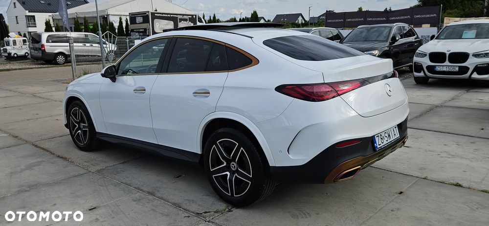Mercedes-Benz GLC 300 4Matic 9G-TRONIC AMG Line Advanced - 8