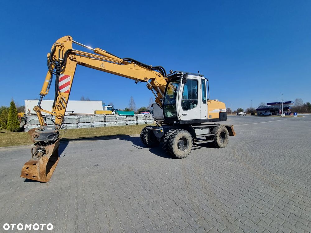 Liebherr 312 - 12