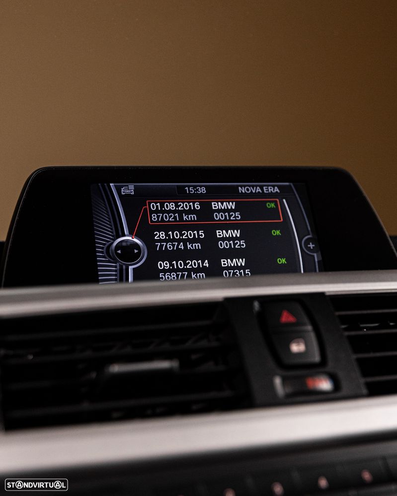 BMW 320 d Pack M - 16