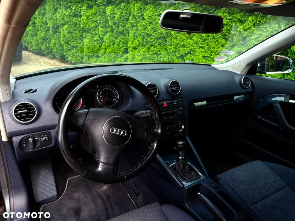 Audi A3 3-drzwiowe 1.6 Ambition - 12