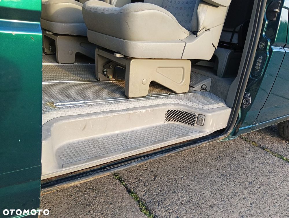Volkswagen Multivan Standard - 5