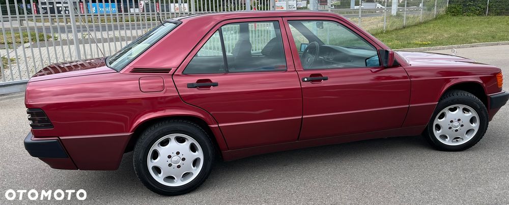 Mercedes-Benz W201 (190) - 19
