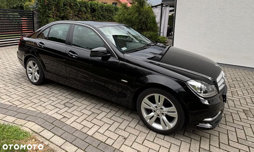 Mercedes-Benz Klasa C 180 CGI Automatik BlueEFFICIENCY Avantgarde - 6