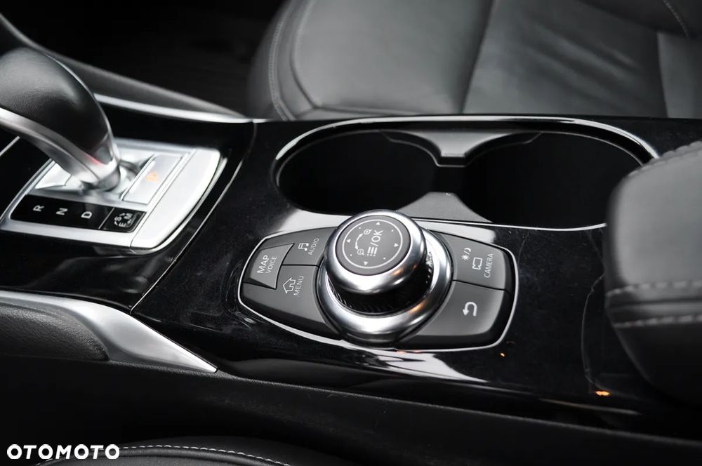 Infiniti Q30 1.6t DCT Premium Tech Cafe Teak - 25