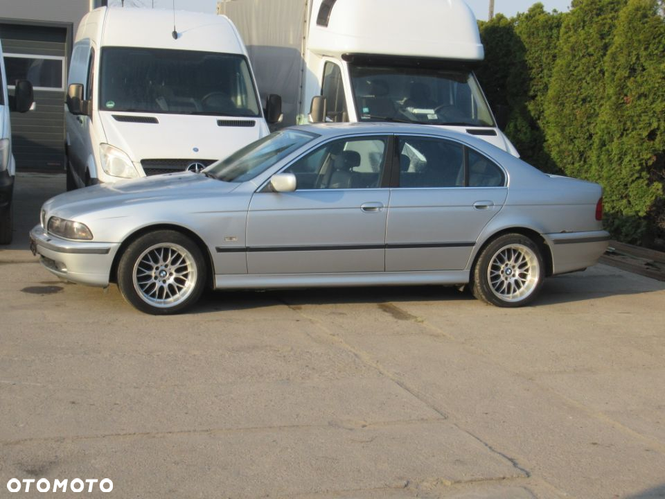 BMW Seria 5 - 8