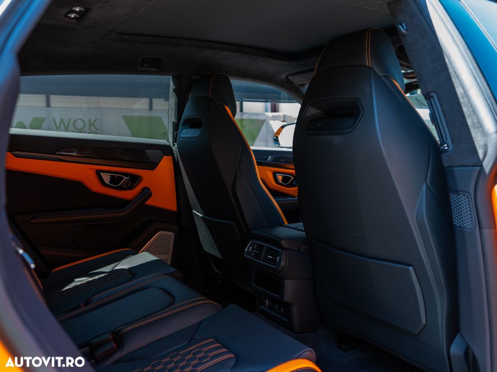 Lamborghini URUS - 35