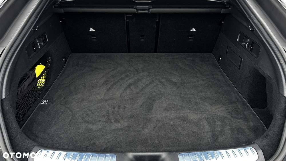 Mercedes-Benz GLC - 33