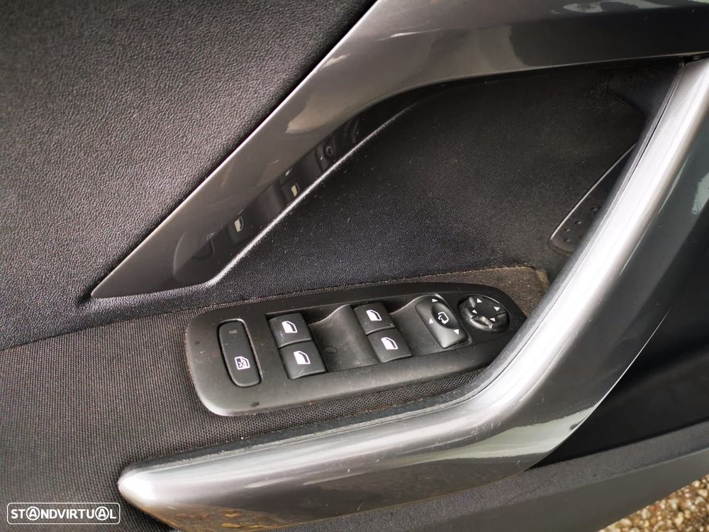 Peugeot 2008 1.6 BlueHDi Style - 17