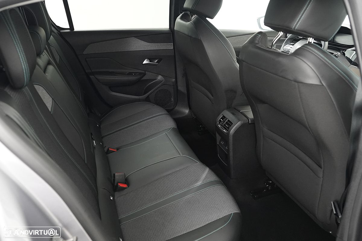 Peugeot 308 1.2 PureTech Allure EAT8 - 22