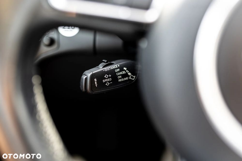 Audi A4 Avant 2.0 TDI ultra S tronic sport - 18