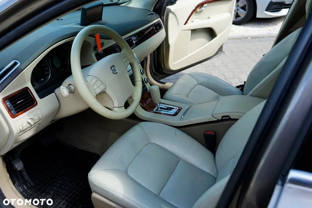 Volvo S80 2.5T Momentum - 13