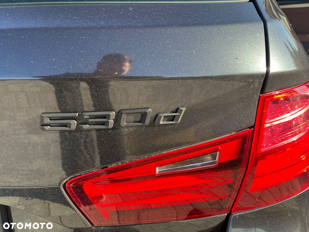 BMW Seria 5 530d xDrive - 22