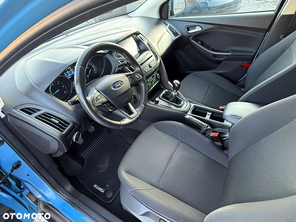 Ford Focus - 23