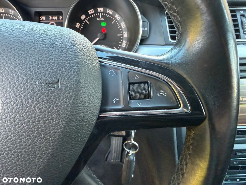 Skoda Superb 1.6 TDI Active DSG - 14