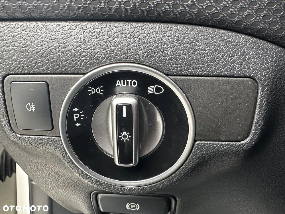 Mercedes-Benz Klasa A 160 7G-DCT Style - 22