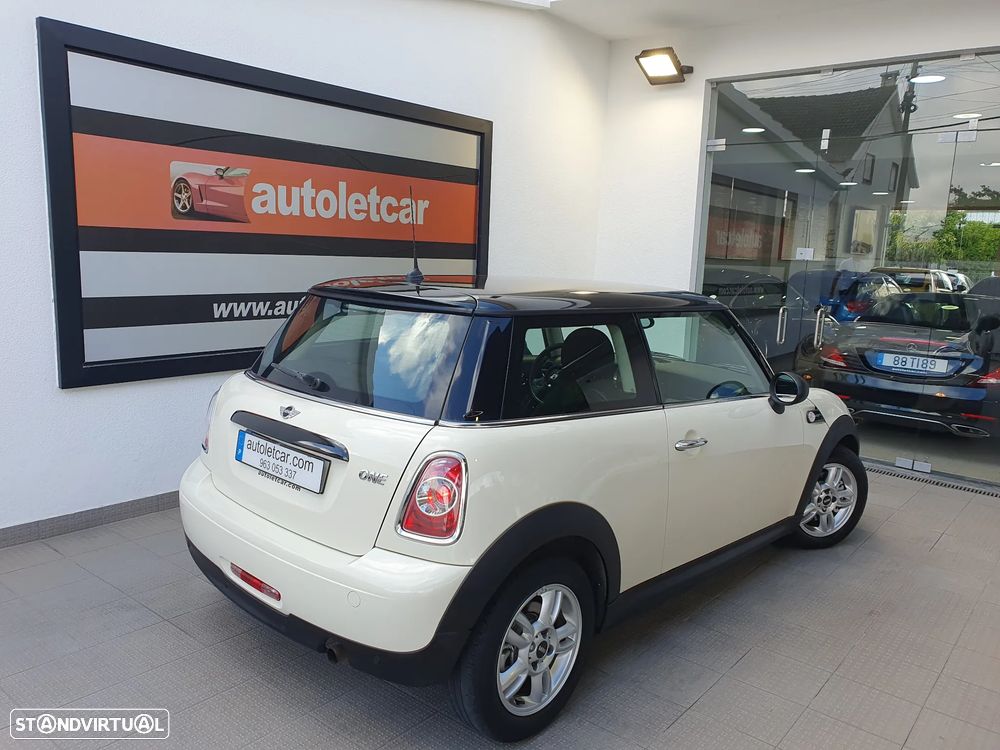 MINI 3 Portas One Aut. - 23