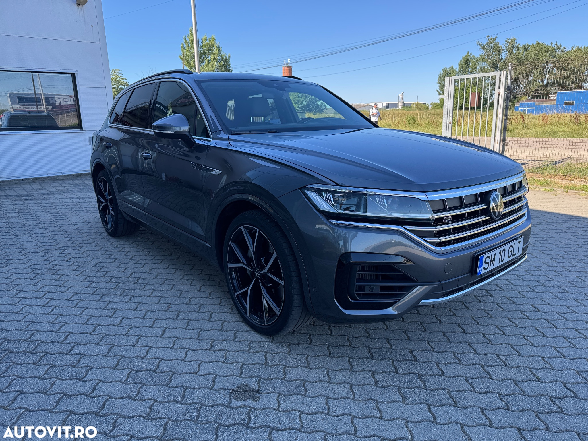 Volkswagen Touareg V6 TSI 4MOTION R-Line - 3