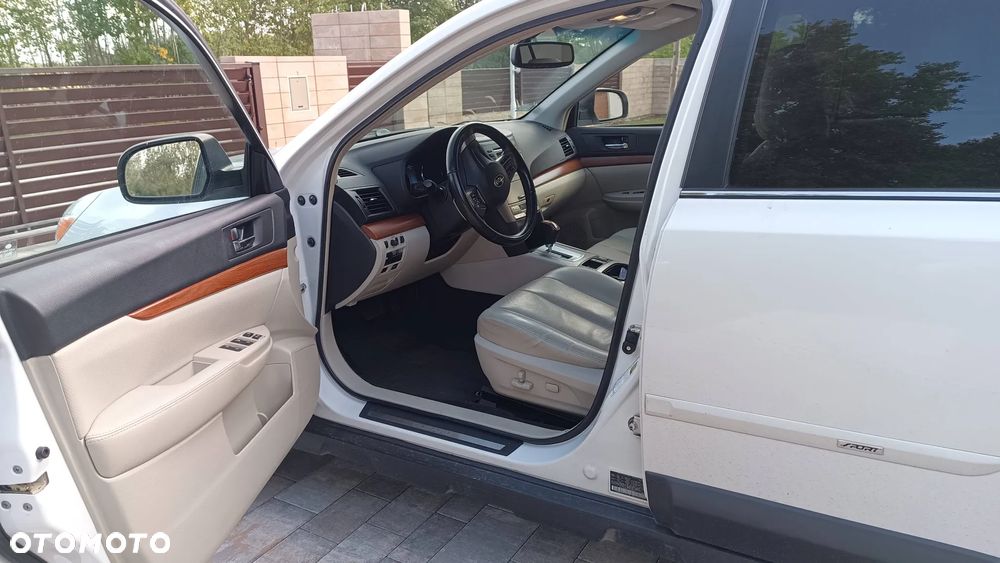 Subaru Outback - 6