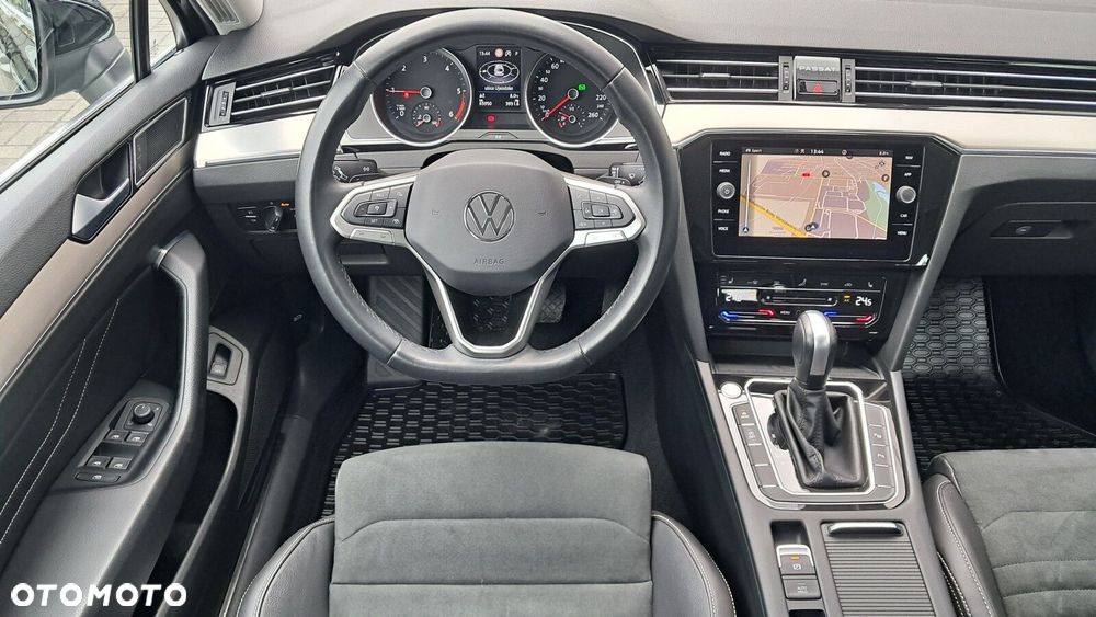 Volkswagen Passat 2.0 TDI EVO Elegance DSG - 10