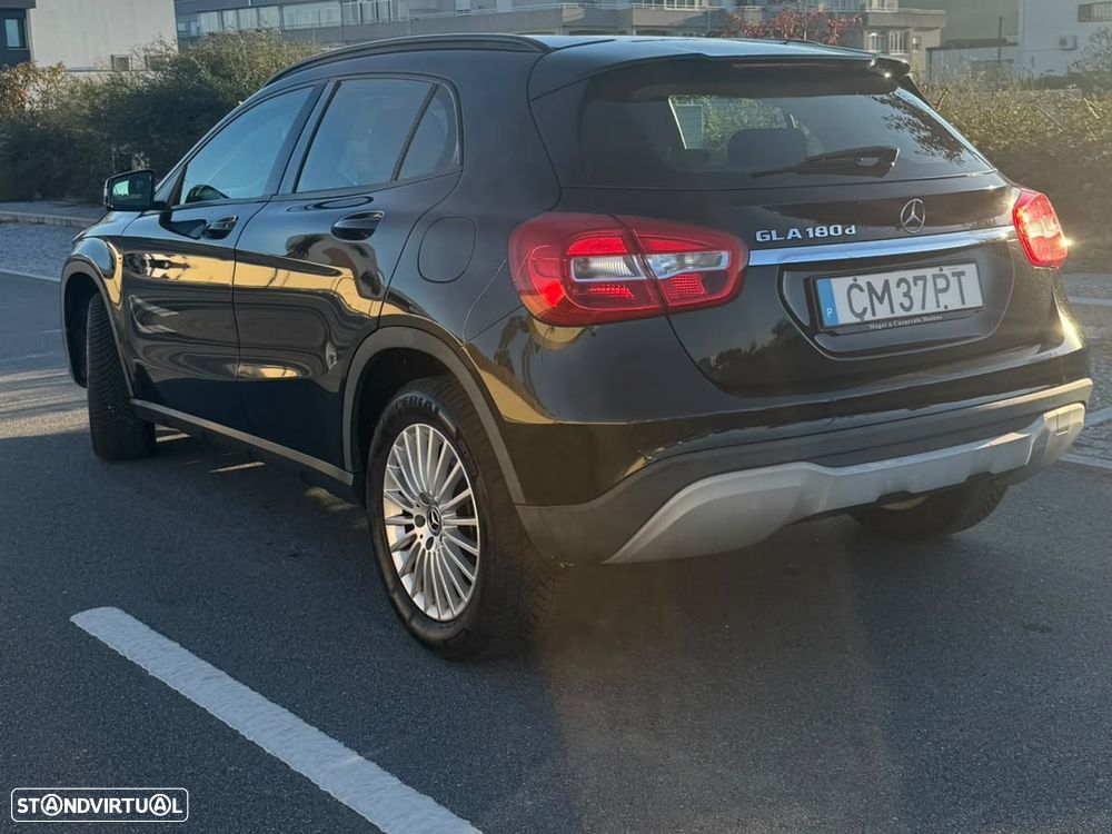 Mercedes-Benz GLA 180 d 7G-DCT Style - 9
