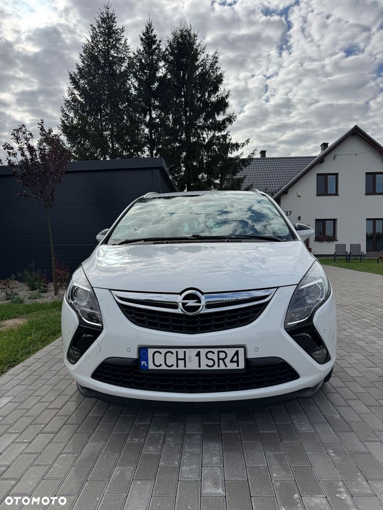 Opel Zafira 2012 photo 2