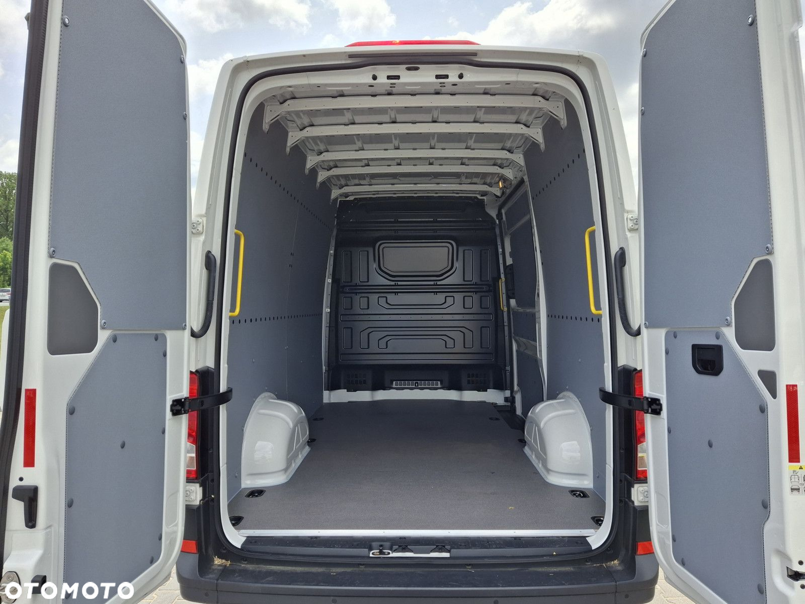 Volkswagen Crafter 2.0 TDI Manual ZABUDOWA - 7