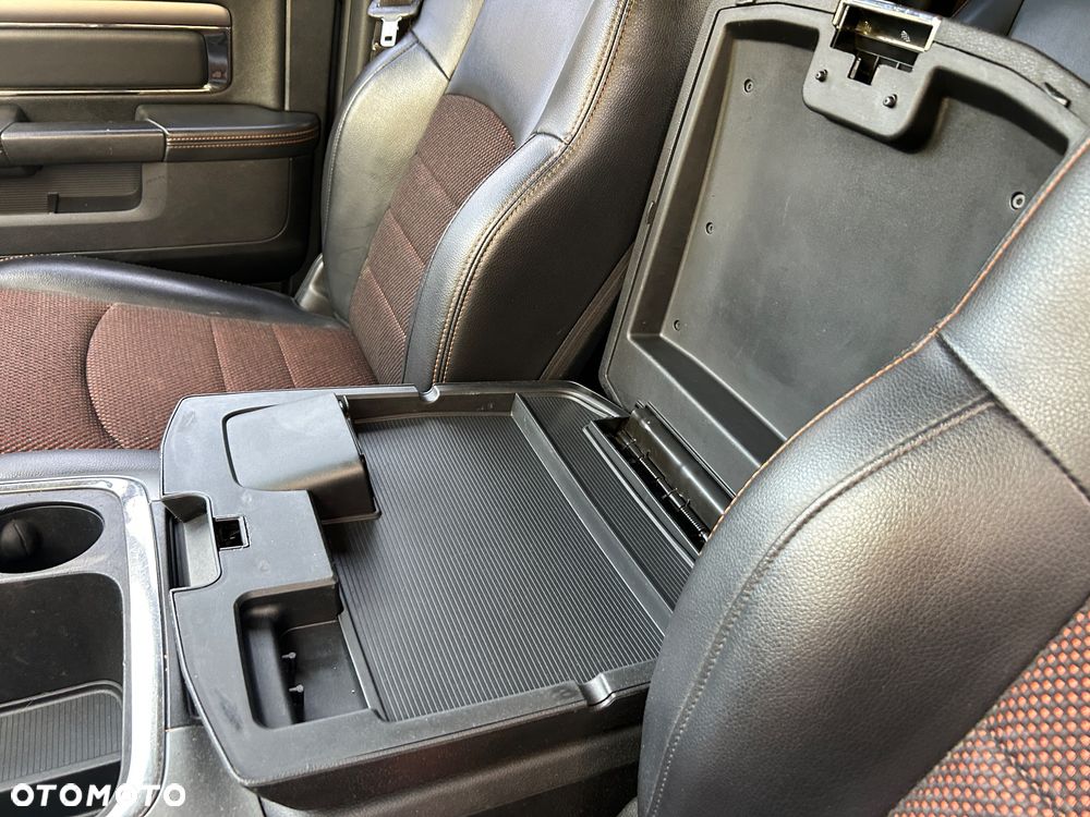 Dodge RAM 1500 5.7 4x4 - 16