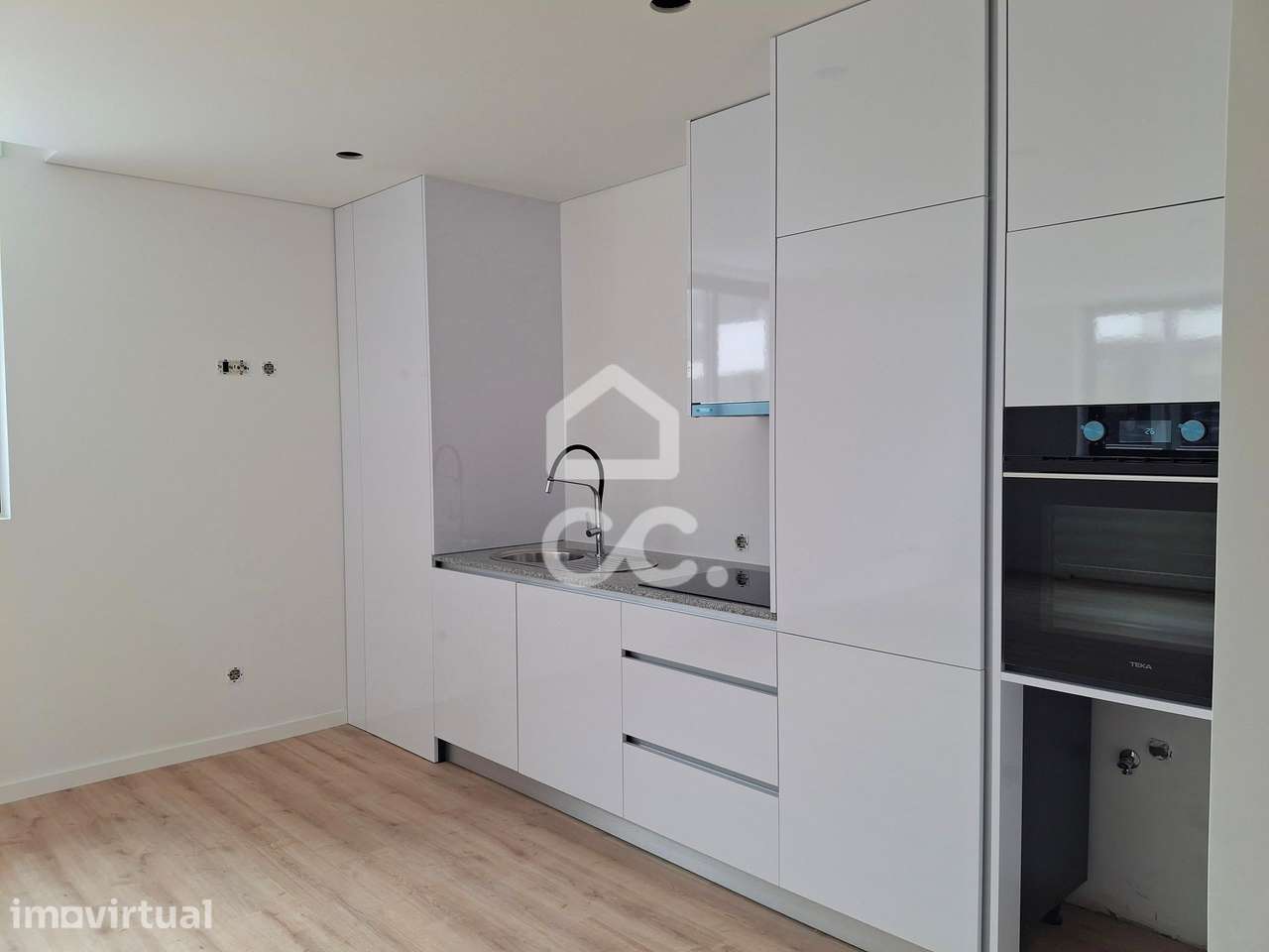 Apartamento T2, Silvares, Pias, Nogueira e Alvarenga, Lousada - Grande imagem: 4/14
