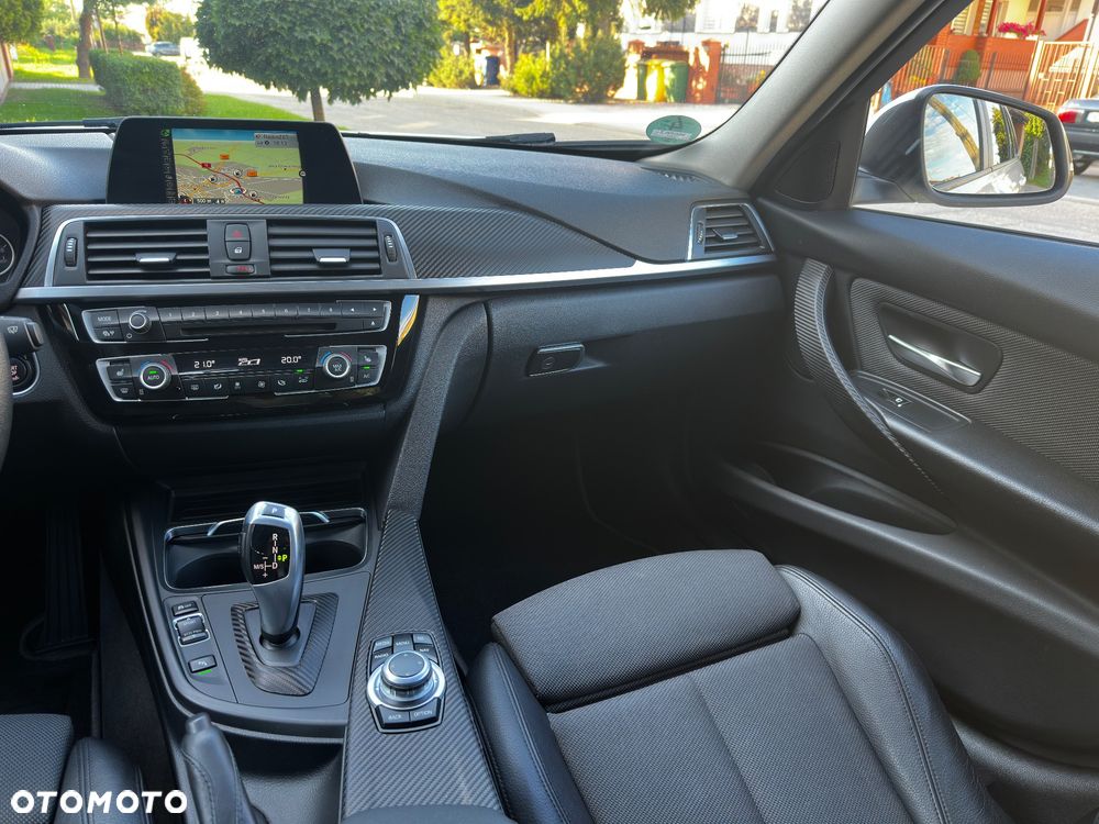 BMW Seria 3 320d Sport Line - 21