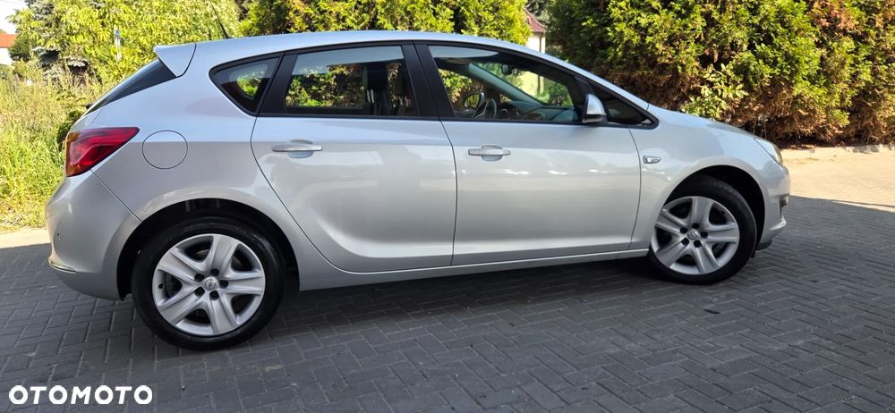 Opel Astra 1.6 CDTI Sport - 18