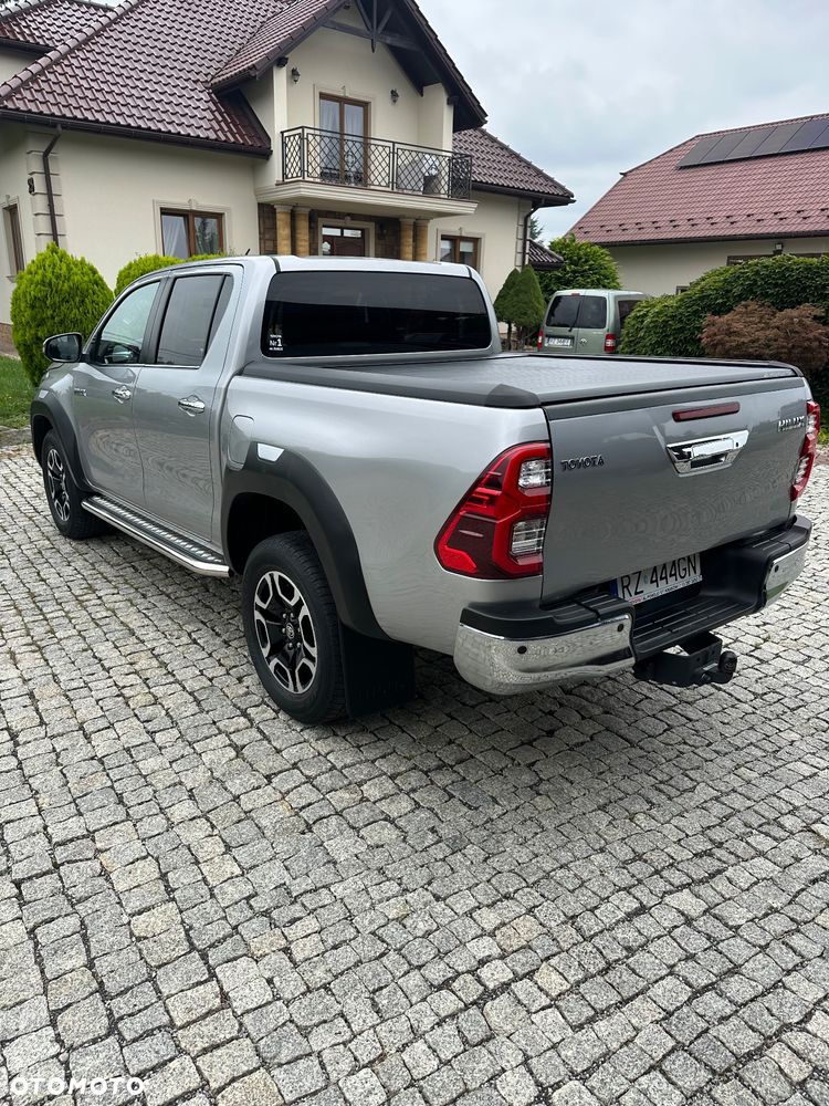 Toyota Hilux 2.8 D-4D Double Cab SR5+ 4x4 - 8