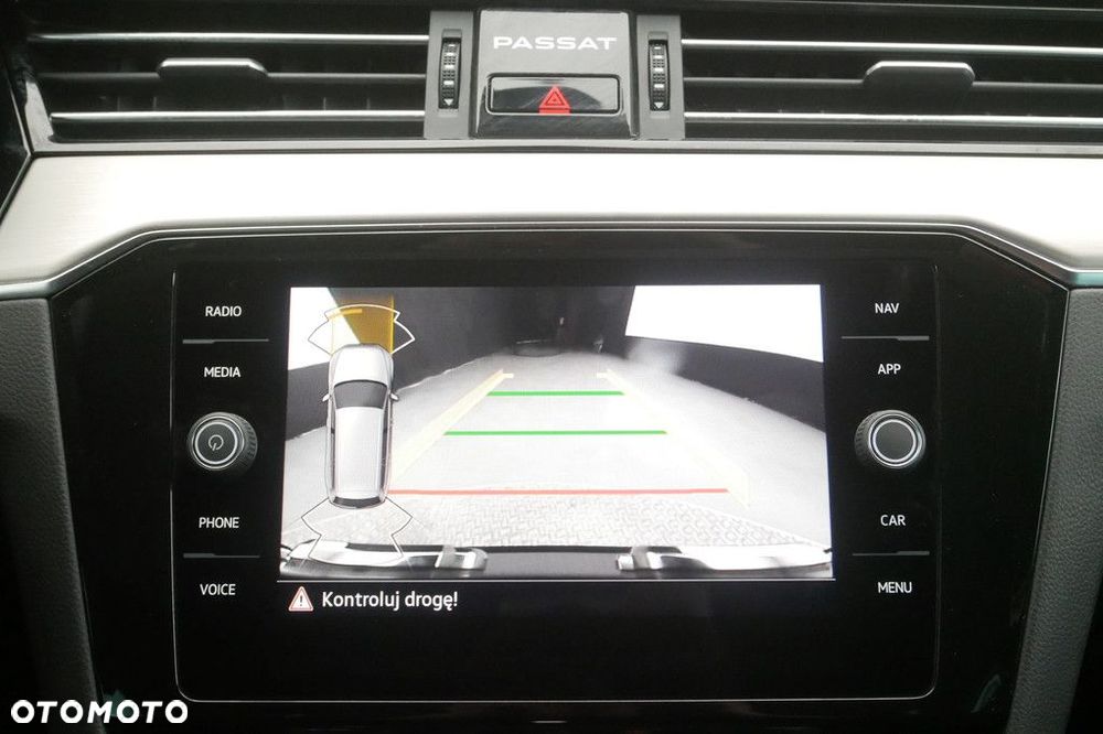Volkswagen Passat Variant 2.0 TSI Elegance DSG - 21