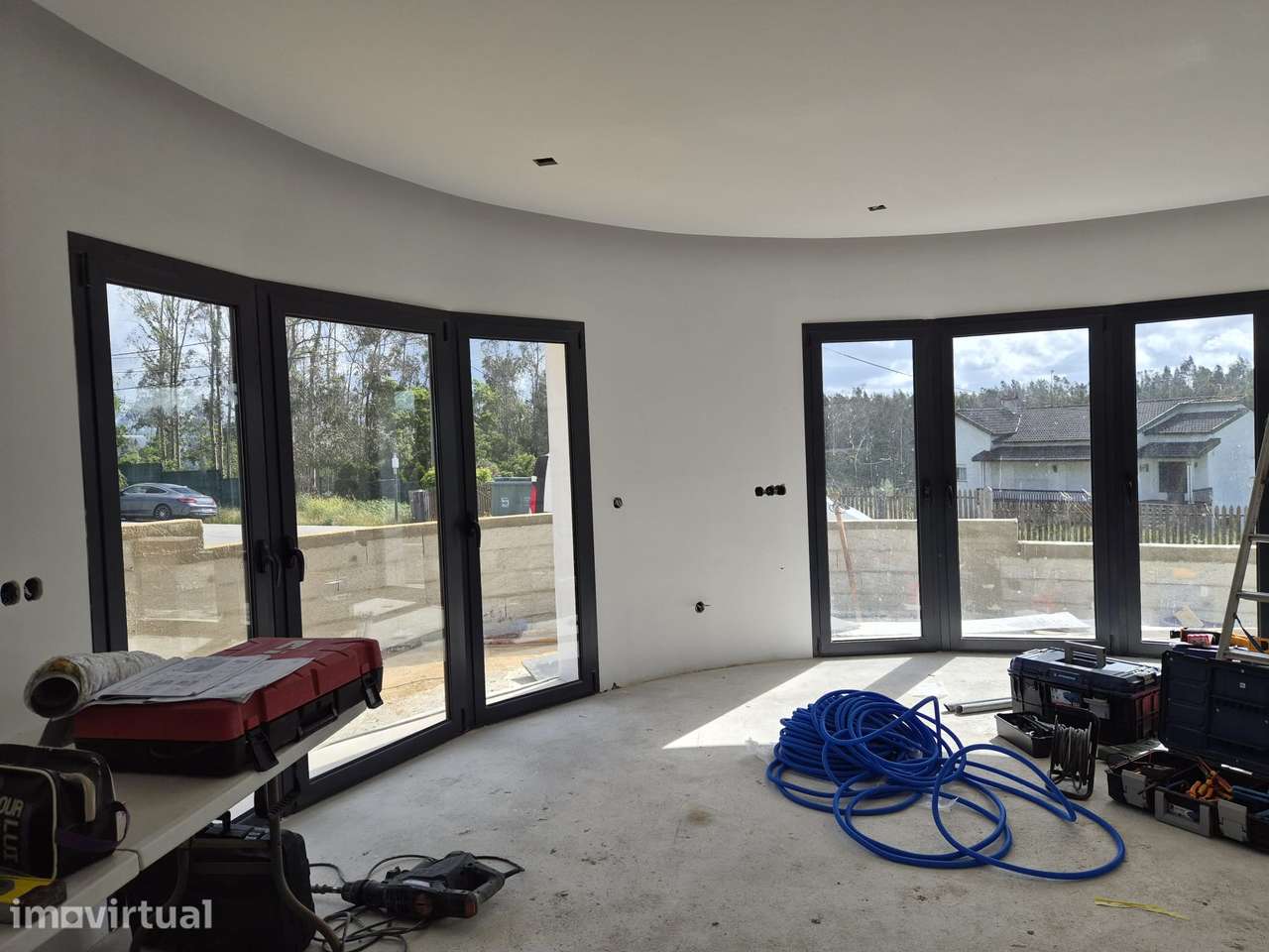 Moradia T3, térrea, geminada com garagem e jardim. Fração "B" - Grande imagem: 4/19