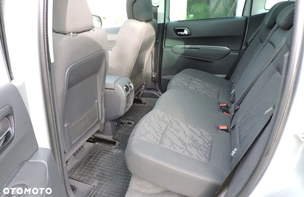 Peugeot 3008 1.6 HDi Active - 8