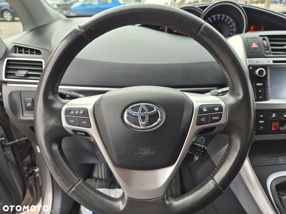 Toyota Verso 1.6 D-4D Prestige - 34